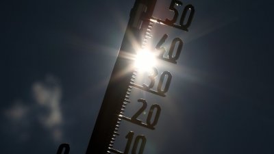 Горещата вълна "счупи термометрите" на Балканите 