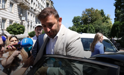Съдът гледа мярката на Барбутов, прокуратурата иска постоянен арест 