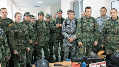 Поколението Z: Близо 40% от кандидатстващите за военни се провалят на психотеста