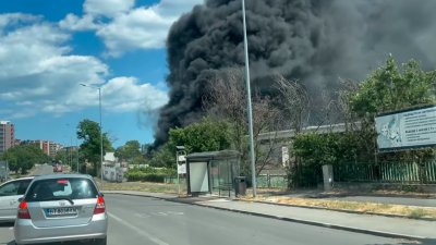 Локализираха пожара в Техническия университет във Варна