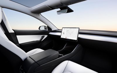 Автомобил на Tesla сам се закара от фабриката до дома на купувача си