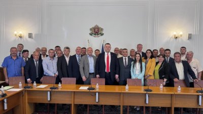 Пеевски обяви нова цел - работа и доходи за хората