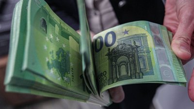 Глобиха с едва 1000 лева фермерка, източила с измама евросубсидии