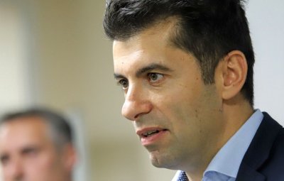 Логичен въпрос в Lupa.bg: Ще прекратят ли делата срещу Кирил Петков?