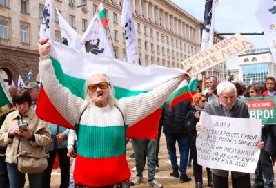 10-дневна блокада на София: Противниците на еврото правят палатков лагер