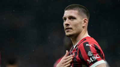 Милан показа вратата на Йович