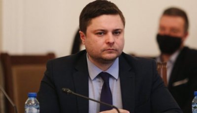 Още един депутат заряза Доган