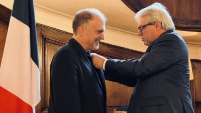 Удостоиха Найден Тодоров с ордена "Кавалер на изкуството и литературата"
