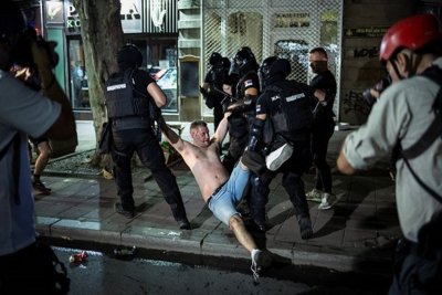 Блокади и гражданско неподчинение: Протестите в Сърбия продължават