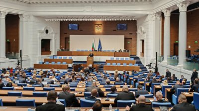 Депутатите дебатират по вота на недоверие в четвъртък 