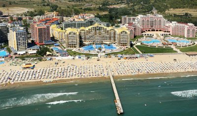 Държавата се изсипа в Слънчев бряг