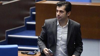 Кой сменя Кирил Петков в парламента?