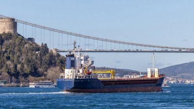 Турция отново увеличи таксите за преминаване на кораби
