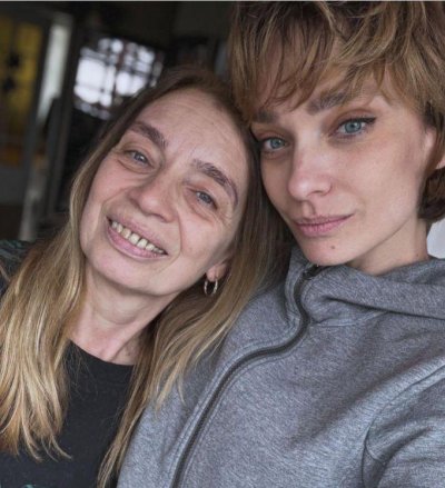 Синът на Ирена Милянкова осинови два черни ягуара