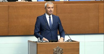 ИЗВЪНРЕДНО: Скандал взриви работата на парламента, спешен Председателски съвет