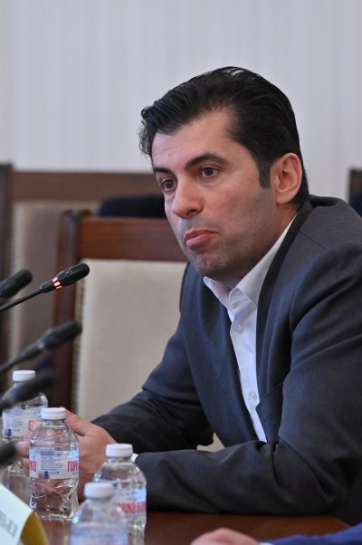 Оставката на Кирил Петков - първа точка в дневния ред на парламента