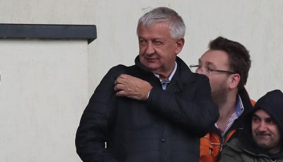 Христо Крушарски се заяде с Левски: Срещу тях можем да играем и с 8 човека