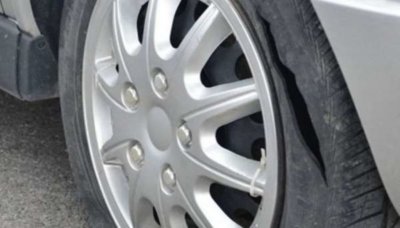 Над 10 автомобила осъмнаха с нарязани гуми в Шумен