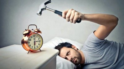 Учени доказаха: Ставането преди 5 ч. е вредно за здравето