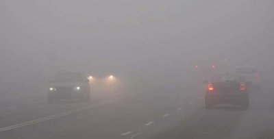 Камион катастрофира в мъглата, затварят участък от АМ "Тракия"