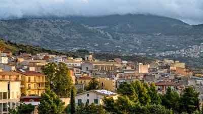 Градче в Италия продава къщи само за 1 долар