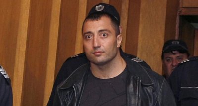 Митьо Очите се прибира у дома за Коледа