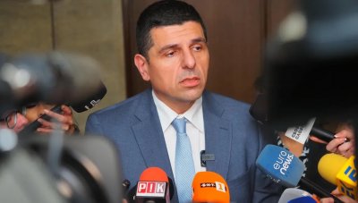 ДБ иска предварителни избори за общинари след масовото бягство от ПП