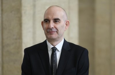 Първо в Lupa.bg: Три копейки от "Възраждане" гласуваха срещу еврото в ЕП