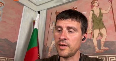 Ивелин играе за президент, докато не му повдигнат някакво обвинение
