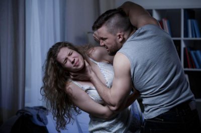 Двама братя нанесоха побой над приятелката на единия в Софийско