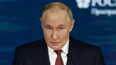Путин изненадващо уволни министъра на транспорта