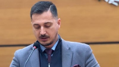 Изнизват се: Още един напусна "Продължаваме промяната"