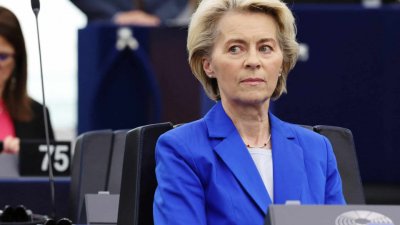 Бойкот преди вота на недоверие: Ключов съветник напусна Урсула