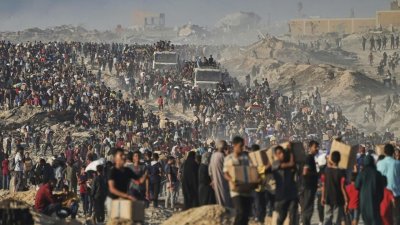 Израел подобрява достъпа до хуманитарна помощ в Газа