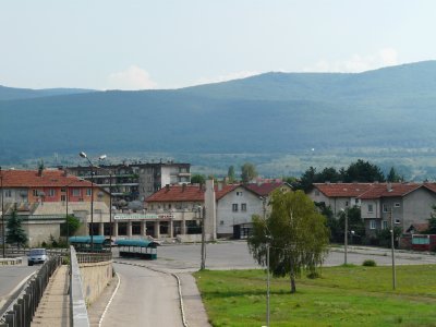 Двама мъже починаха след падане от покрив в Елин Пелин 