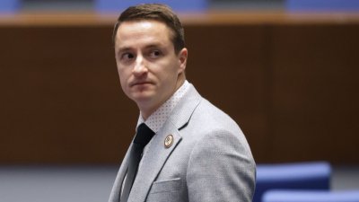 Явор Божанков: Ръководството на ПП ползва мрежа от фалшиви профили