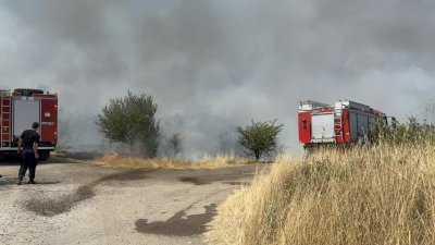 Огнен ад: 25 къщи изгоряха край Бургас 
