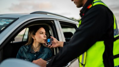 КС потвърди: Отнемането на колите на пияни и дрогирани шофьори е законно