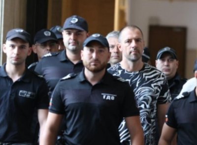Забранена подкрепа: Жената на Благомир Коцев заведе бебето в съда (СНИМКИ) 