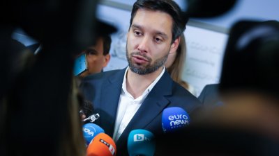 "Спаси София": ГЕРБ и БСП провалиха реформата за паркирането в София