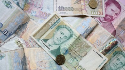 Фалшиви столевки заляха страната 