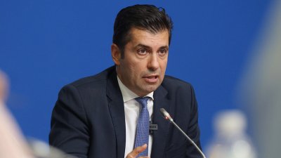 Кирил почти предизборно: Незабележима фронтова линия преобръща България 