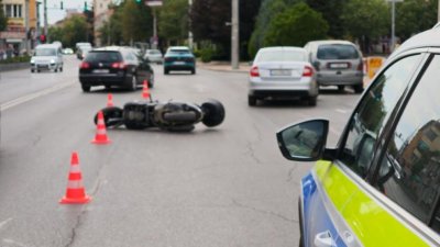 Бившият кандидат-кмет на Казанлък Стоян Петров катастрофира с мотор (СНИМКИ)
