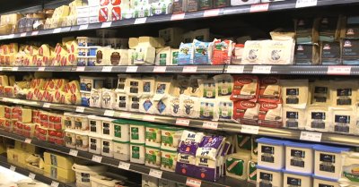 КНСБ: КЗК да се самосезира заради цените на млечните продукти в България
