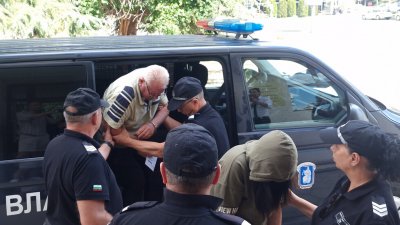 Прокуратурата опитва да върне в ареста задържаните за нелегалната цигарена фабрика, скрита под земята