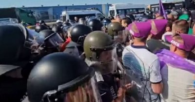 Жандармерията не даде на горските да блокират "Тракия", имаше сблъсъци и арести