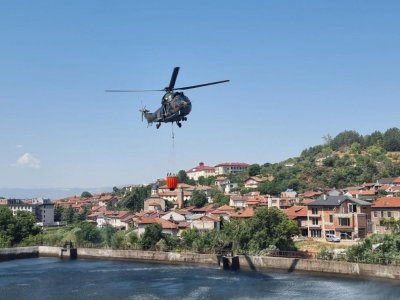 Продължава битката с огнената стихия в Кюстендилско и Рила