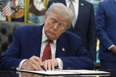 САЩ вече изпращат оръжия на Украйна  каза президентът Доналд Тръмп цитиран от