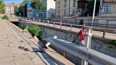 18-годишна скъса мантинела и падна в река в Шумен