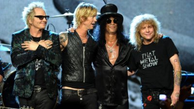 Допълнителен градски транспорт за концерта на Guns N` Roses в София